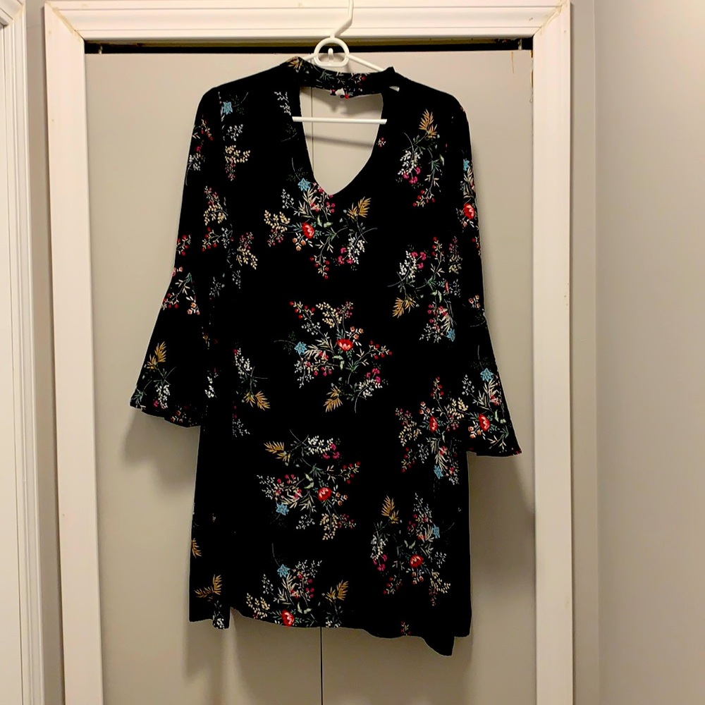 Dress with sleeves